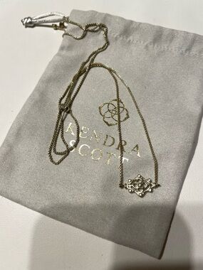 Kendra Scott Gold Landry Pendant Necklace